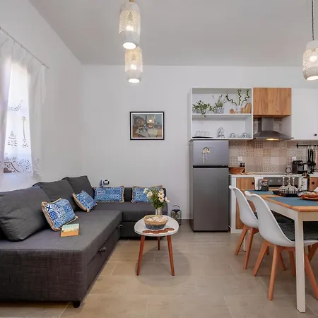 Bluebell House Apartment Chalki Town