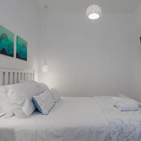 Apartment Bluebell House Chalki Town